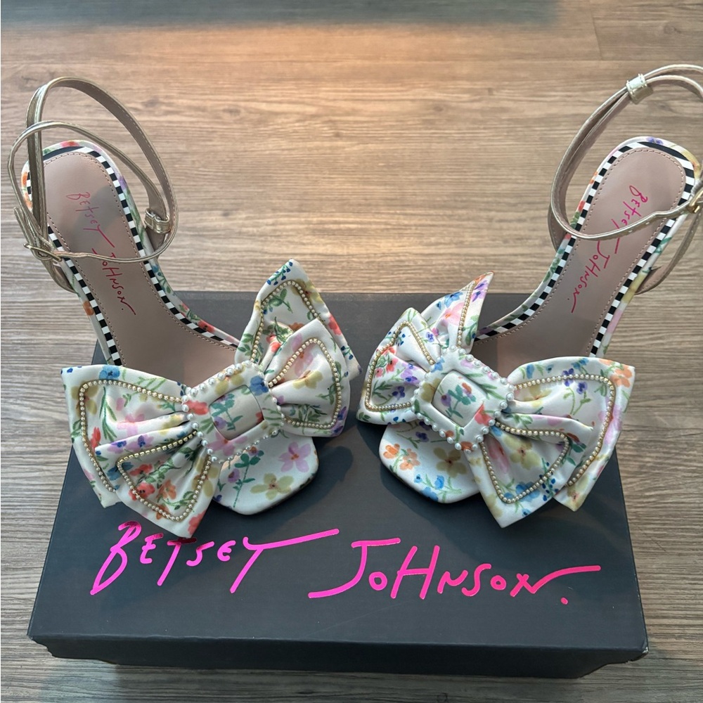 Only worn once! Betsey Johnson's feminine dress sandal heels!